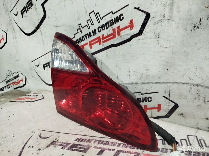 Фальшпанель toyota ipsum ACM21W ACM26W 4459 правая 2 модель 8158044160 NA6909Z