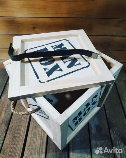 Ящик деревянный с ломом MAN BOX