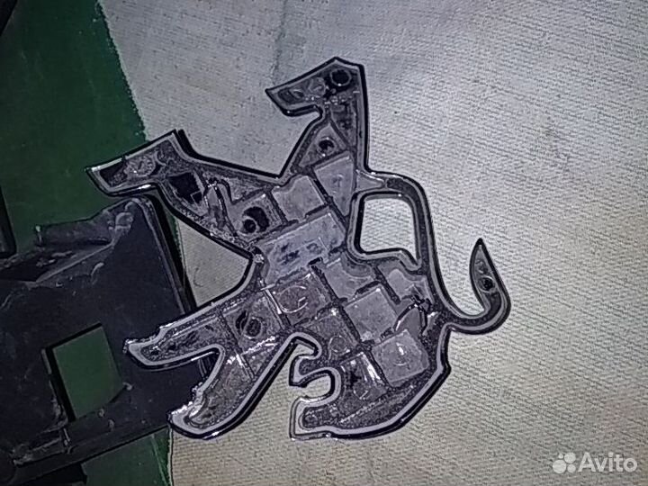 Эмблема пежо 308