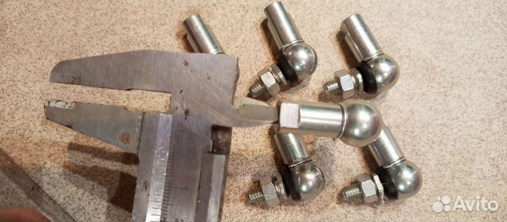 Шариковый шарнир