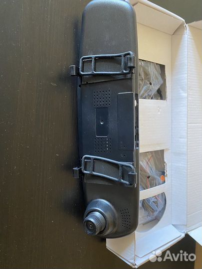 Видеорегистратор с камерой заднего вида