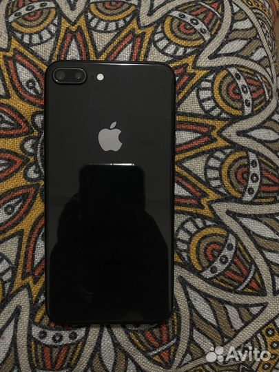 iPhone 8 Plus, 64 ГБ
