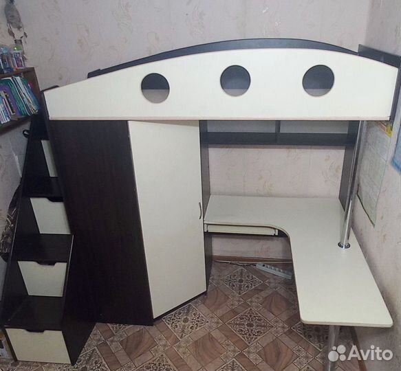 Детский уголок с кроватью