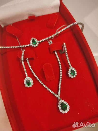 Серьги, колье и браслет