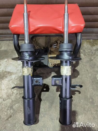 Амортизаторы передние BMW X5 e53 Восстановленые