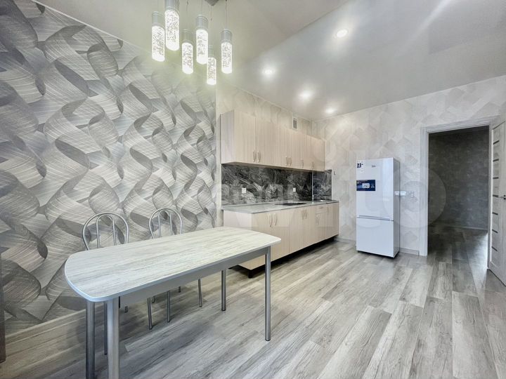 2-к. квартира, 80 м², 6/12 эт.