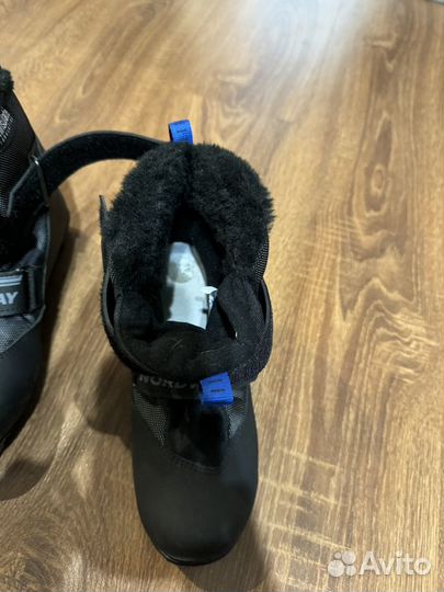 Лыжные ботинки детские 37 размер