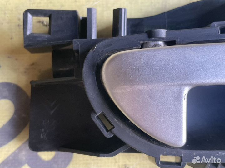 Ручка передняя правая внутренняя Peugeot 207