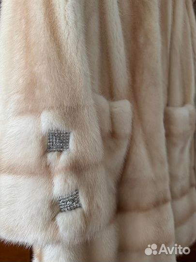 Шуба норковая цвета паломино