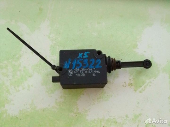 Активатор замка багажника BMW X5 E53 ниж дверь б\у