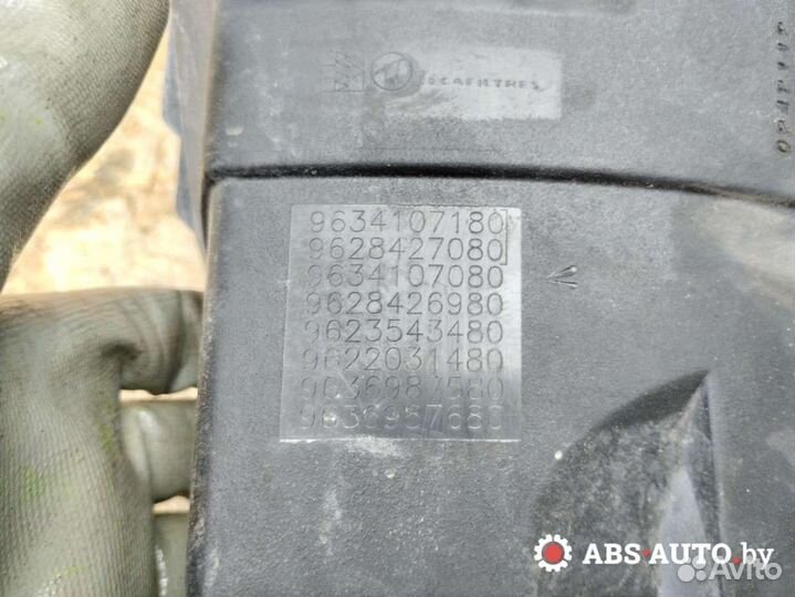 Корпус воздушного фильтра Peugeot 206 1