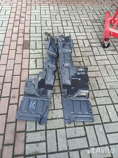 Подкрылок передний Додж Стратус купэ 01-05