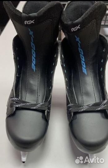 Коньки хоккейные новые 41-42 размер