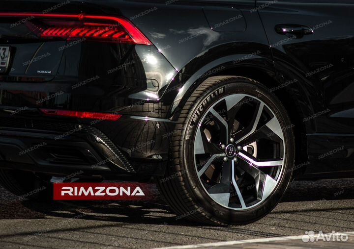 Кованые диски R22 на Audi Q8