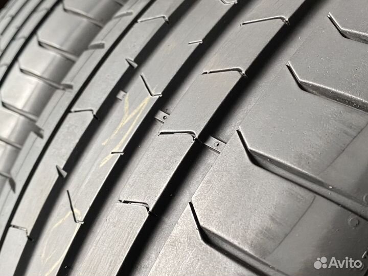 Pirelli P Zero Luxury Saloon 265/50 R19