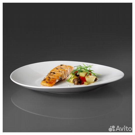 Фарфоровая плоская тарелка skyn ikea/шин икеа