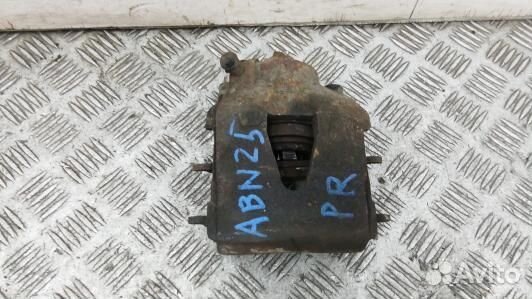 Суппорт тормозной передний правый skoda fabia 2 (A