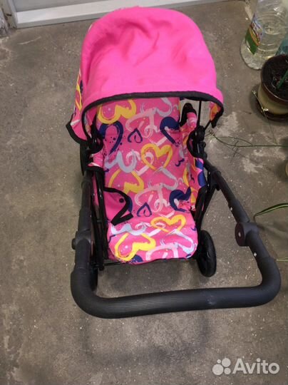 Игрушечная коляска