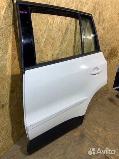 Дверь задняя левая Volkswagen Tiguan 5N 2.0 CAW