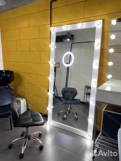 Гримерное зеркало с лампочками бу