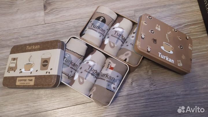 Носки в подарочной коробке мужские и женские
