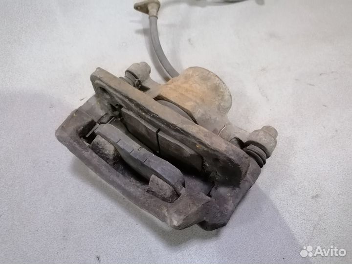 Суппорт передний левый Honda Accord IV 1990-1993