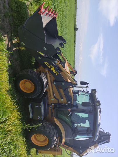 Экскаватор-погрузчик MST M542 PLUS, 2022