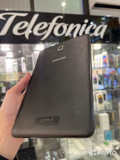 Samsung Galaxy Tab SM-T561
