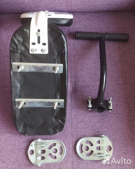 Кресло для велосипеда со спинкой и подножкой