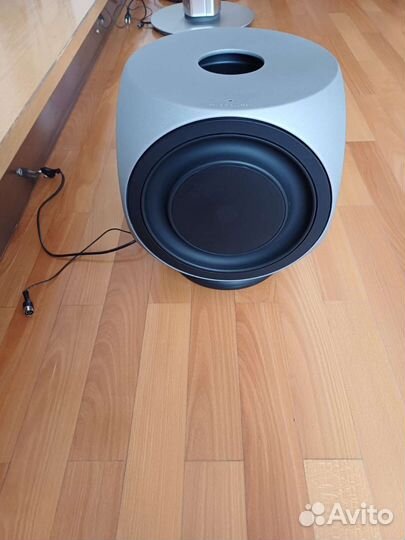Сабвуфер Bang & Olufsen BeoLab 2