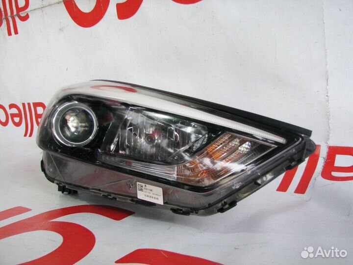 Hyundai Tucson 3 Фара передняя правая 2015+