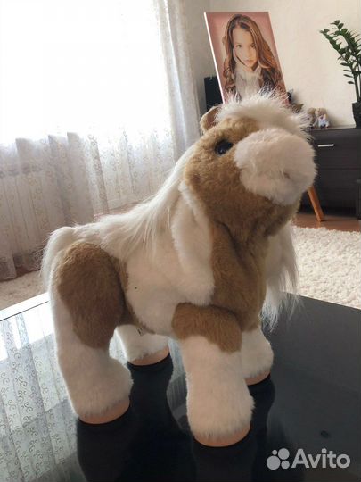 Мягкая игрушка лошадь на батарейках