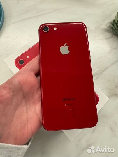 iPhone 8, 64 ГБ
