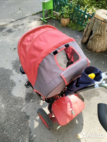 Детский велосипед с ручкой