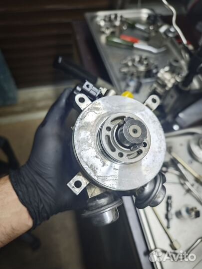 Насос топливный тндв Porsche 4.8 турбо