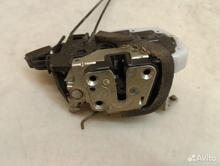 Замок двери передней правой Nissan Almera G15 1.6