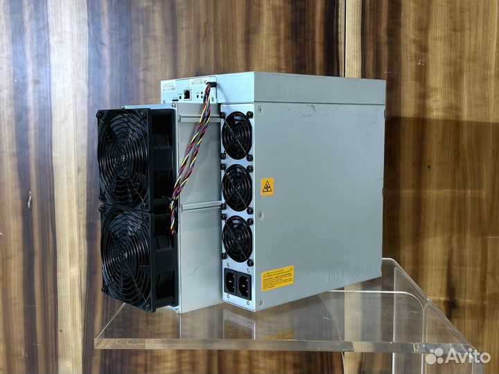 Antminer S21 PRO 234 TH/s асик