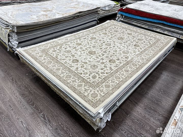 Ковер новый 1.6 х 2.3