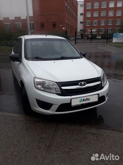 LADA Granta 1.6 МТ, 2017, битый, 115 600 км