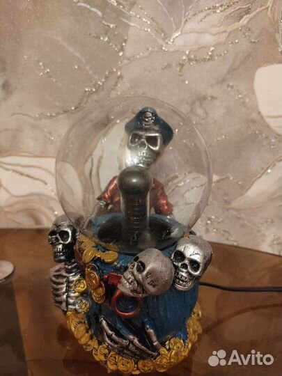 Светильник(ночник) плазменный,стиль череп,пираты