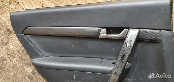 Обшивка двери задней левой Chevrolet Captiva (C10