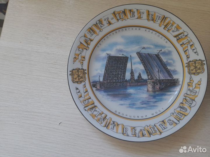 Декоративные тарелки городов