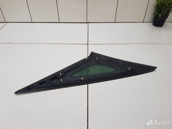 Стекло кузовное глухое правое