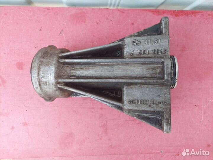 Кронштейн промежуточного вала BMW X5 E53