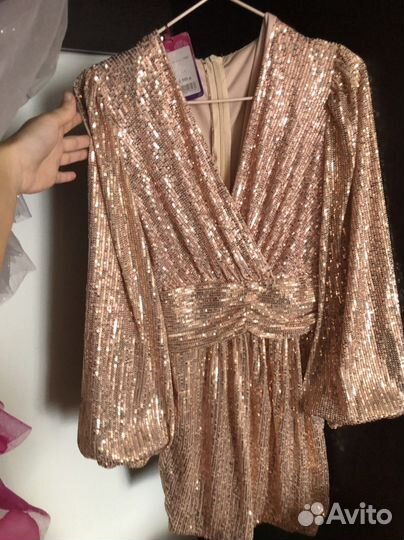 Платье золотое с пайетками праздничное блестящее