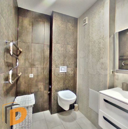 3-к. квартира, 93 м², 2/5 эт.