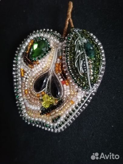 Брошь Яблоко