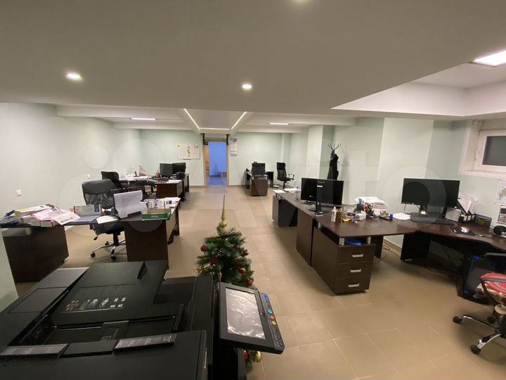 Офис, 223.6 м² (полезная площадь 138 м.кв.)