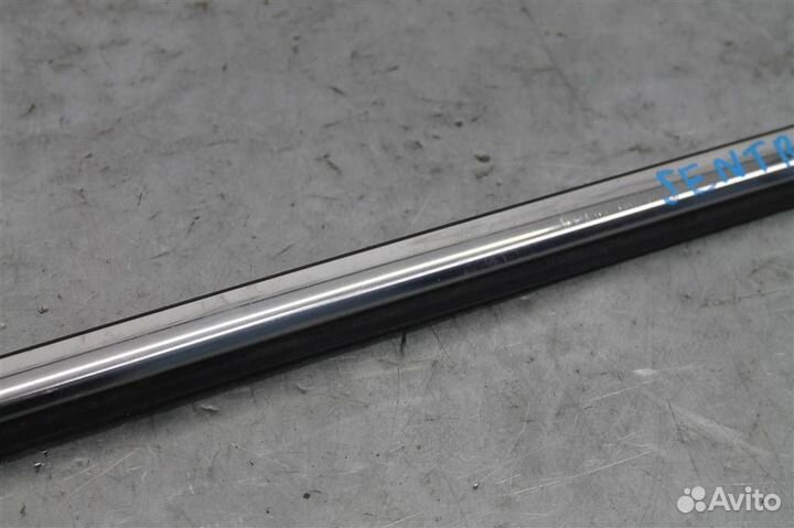 Молдинг стекла задней левой двери Nissan Sentra