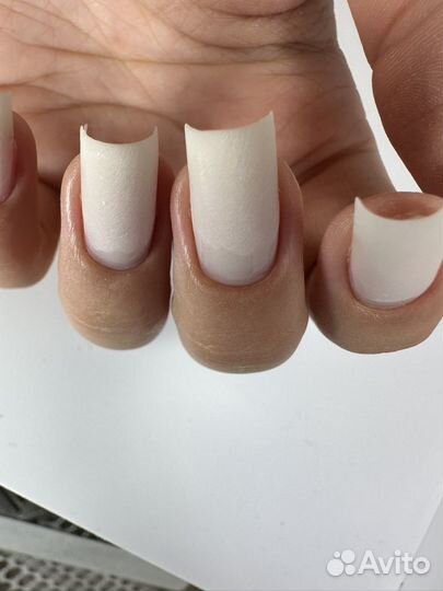 Маникюр педикюр